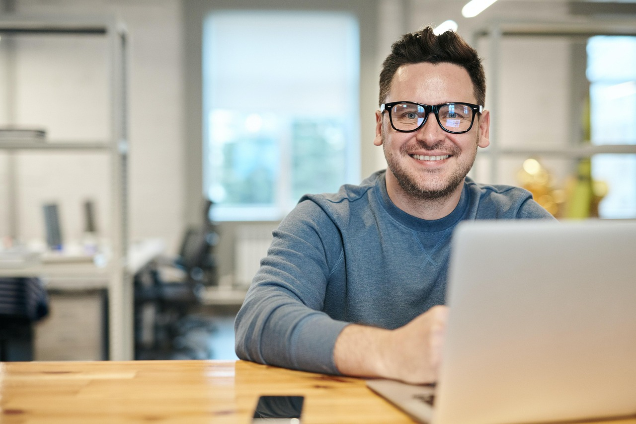 Nowoczesny marketing – jak połączyć treści i reklamę wizualną?